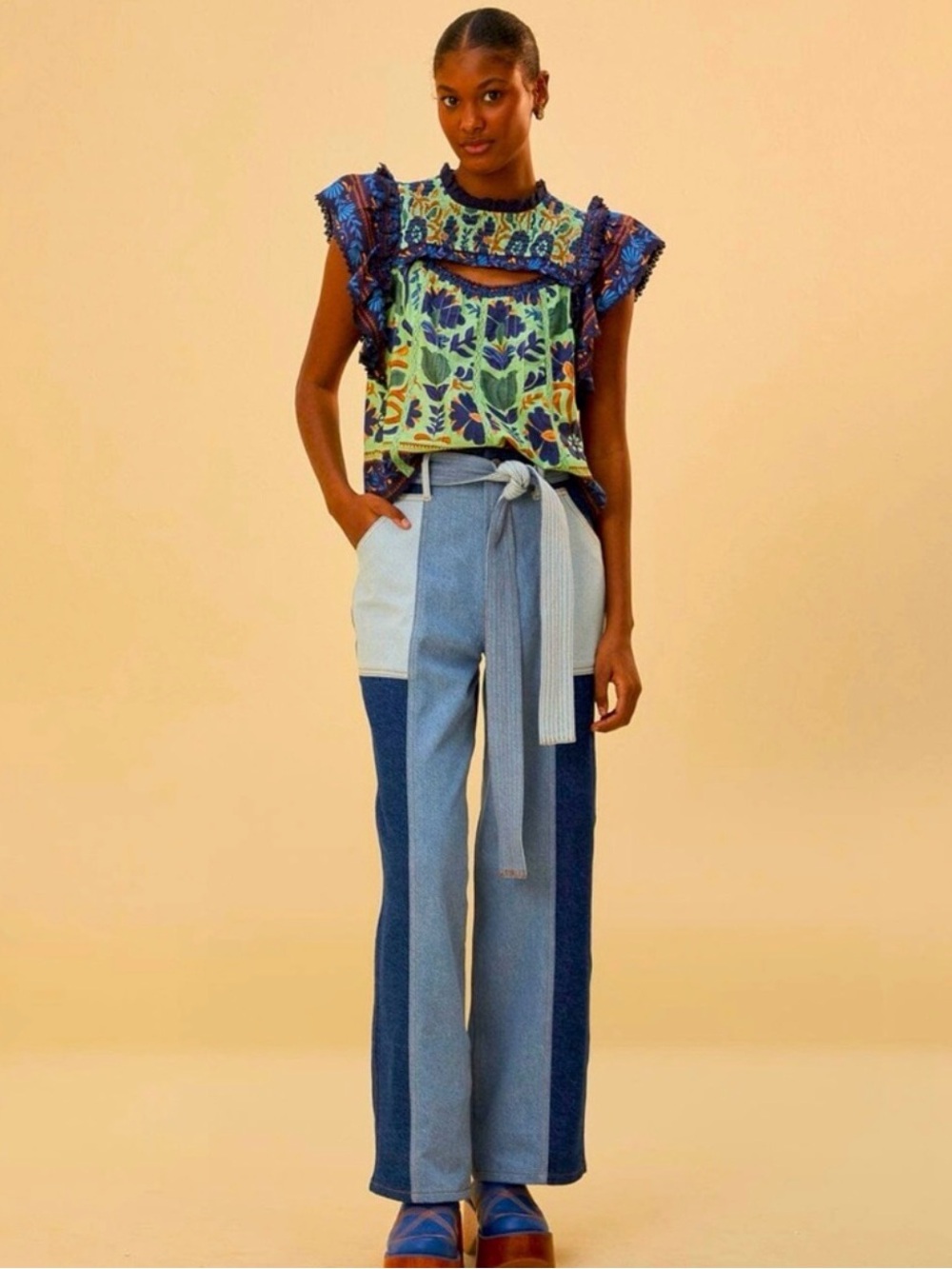 FARM RIO - Tie Waist Patch Denim Pants